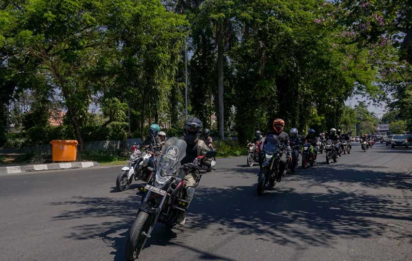 Komunitas Honda CB150R StreetFire Sambangi Para Pahlawan