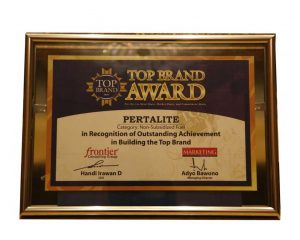 Pertamax dan Pertalite Raih Penghargaan Top Brand Award 2017