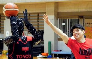 Robot Toyota Ancam Pemain Basket