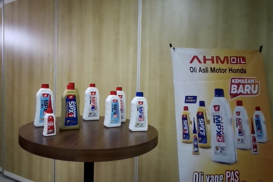 MPM Honda Jatim Kenalkan Kemasan Baru AHM Oil