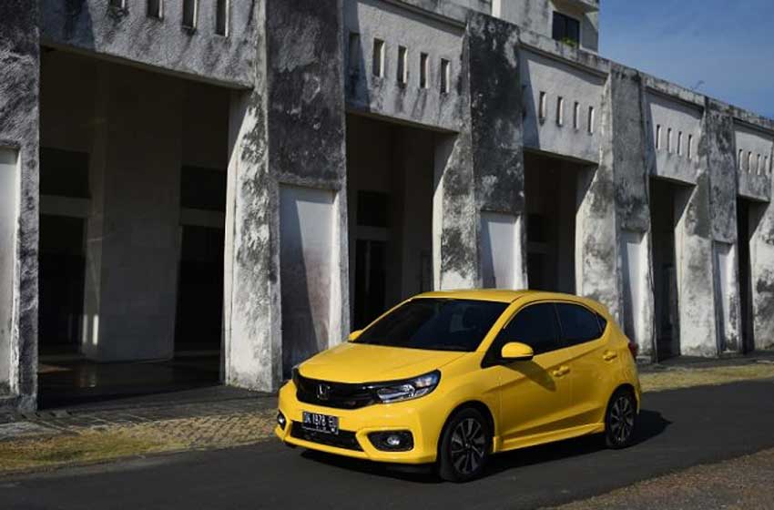 All-New-Honda-Brio-Yellow-Tebing