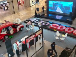 Auto2000 Fest Sapa Pengunjung Pakuwon Mall Surabaya