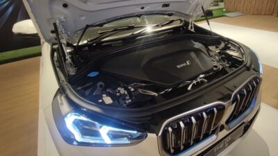 Mengupas Fitur BMW iX1 SAV Kompak Full Listrik Pertama BMW