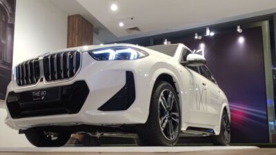 BMW iX1 Full Listrik Sapa Jatim Rp 1,5 Miliar