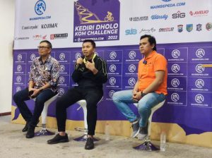 Balap Sepeda Kediri Dholo KOM Challenge 2022 Ikonik Kelok 9
