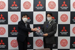 Mitsubishi Motors Jepang Produksi Face Shields Tangkal Covid-19