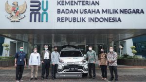 Mitsubishi Donasi 3 Outlander PHEV Dukung Vaksinasi Covid-19