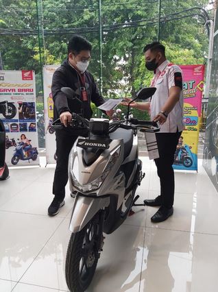 Uang Muka Februari Romantis Honda