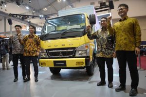 Fuso Kuat & Ramah Lingkungan di GIIAS 2022