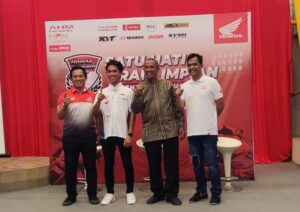 HDC Tour Surabaya Gerry Salim Sambangi SMK Wijaya Putra Berbagi Cari Aman di Jalan