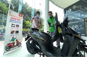 Rider Gojek Manfaatkan Program Diskon Dari Honda