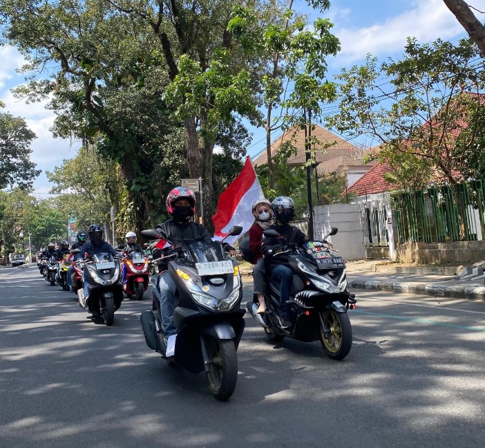 Mahasiswa Malang Berkendara