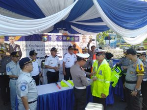 Jasa Raharja Jatim Serahkan Bantuan Persiapan Mudik