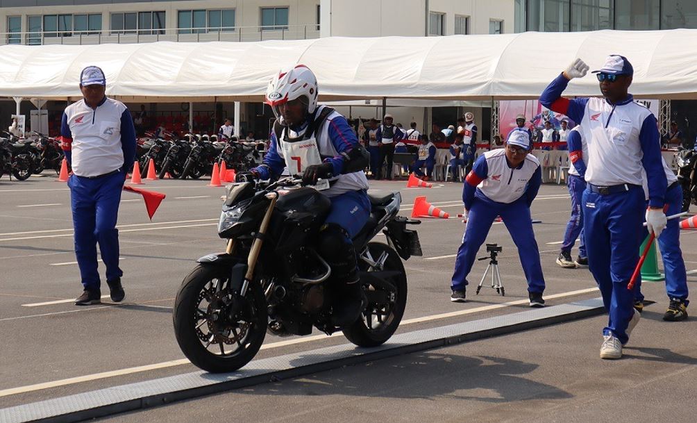 Instruktur Safety Riding MPM Juara