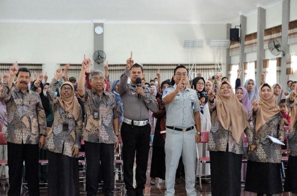 Jasa Raharja & Satlantas Polres Malang Sosialisasi PPKL SMAN Bululawang