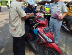 Jasa Raharja & Pembina Samsat Mojokerto Operasi Gabungan Taat Pajak