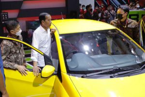 Di IIMS 2023 Jokowi Naik Honda WR-V & Pantau Mobil Terlaris di Indonesia