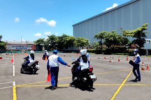 MPM Honda Jatim Antar Komunitas Go Nasional Kompetisi Safety Riding