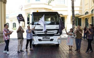 DCVI Luncurkan Mercedes-Benz Axor Euro 4 di Surabaya Jatim