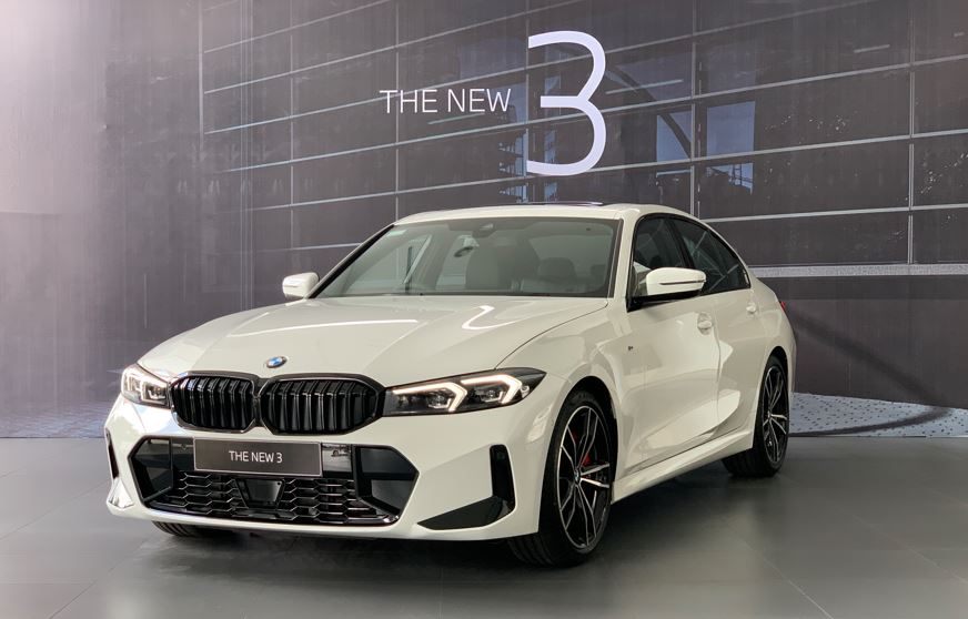 New BMW Seri 3 M Sport Hadir di Surabaya Mulai Rp 1,05 Miliar