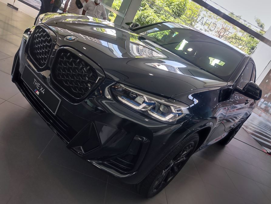 BMW X4 Jatim