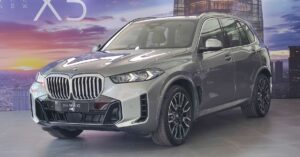 SUV New BMW X5 Nyaris Rp 2 Miliar di Jawa Timur