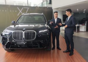 SAV New BMW X7 Hybrid Rp 2,7 Miliar Sapa Surabaya