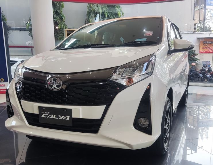 Auto2000 Surabaya Luncurkan New Toyota Calya Mulai Rp 170 Juta