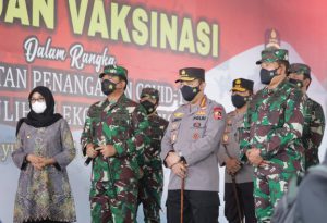 Panglima TNI & Kapolri Tinjau Percepatan Herd Immunity 15.000 Warga Banyuwangi