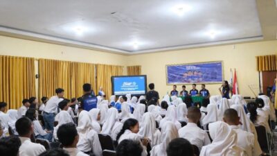 Pembalap Yamaha YRI Goes To School Berbagi Ilmu Dunia Balap