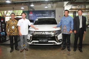 Mitsubishi Hadirkan Setrum Cepat Di Plaza Senayan