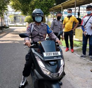 Polisi Magetan Raih Honda PCX160 Program Test Ride Berhadiah