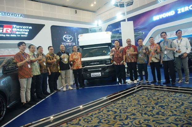 GIIAS Surabaya Toyota Elektrifikasi