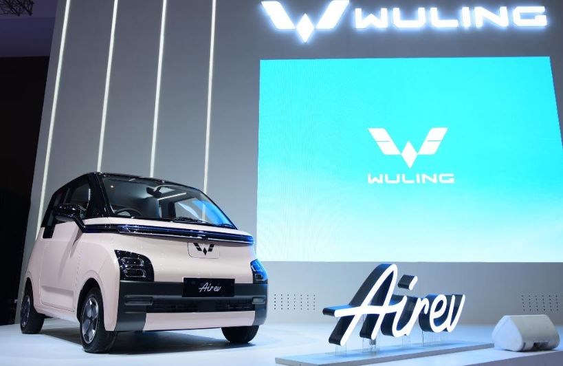 Wuling Genjot Pemesanan Air ev di Periklindo Electric Vehicle Show 2022