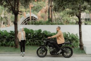 Yamaha STSJ Ungkap Motor Retro Modern XSR Bikin Pasangan Muda Jatuh Hati