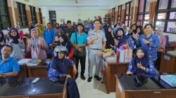 Pengajar Peduli Keselamatan Lalu-Lintas Cegah Kecelakaan di Surabaya